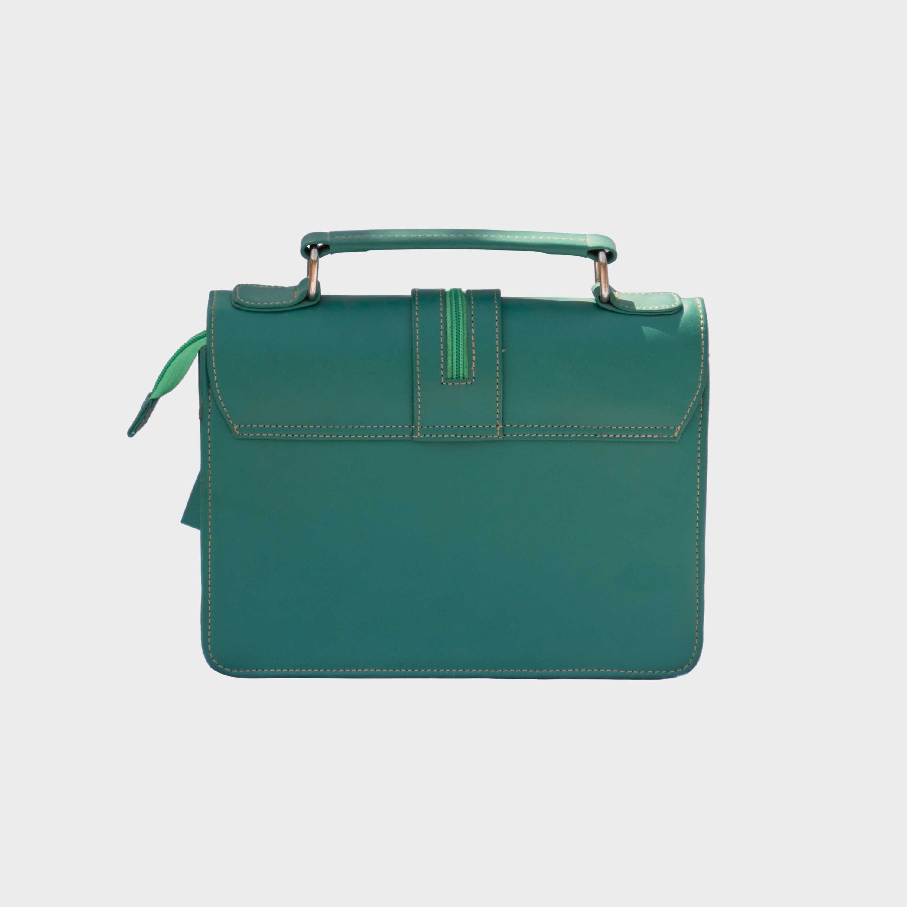 Cavira Women's Green Leather Purse