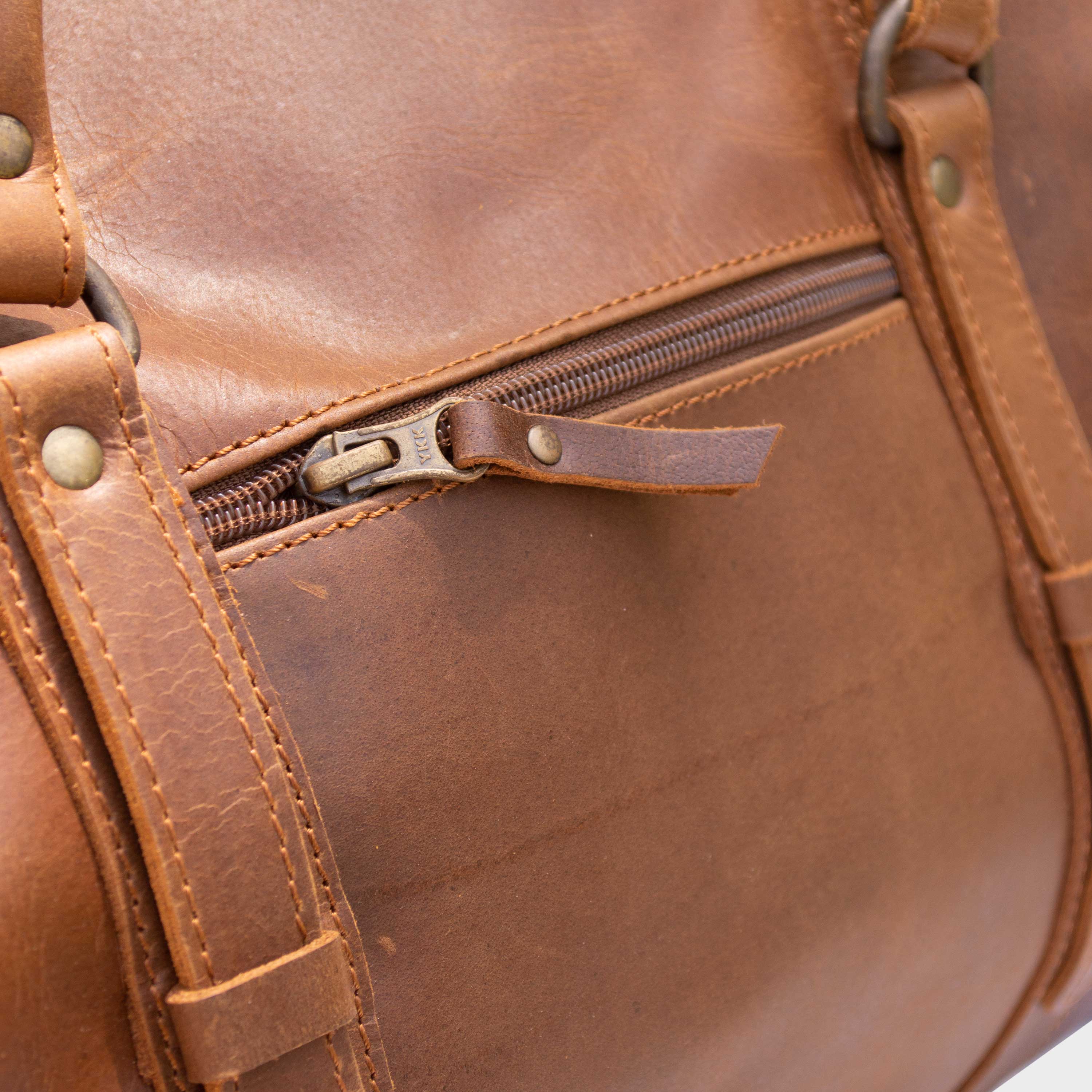 Valmor Vintage Leather Duffle Bag